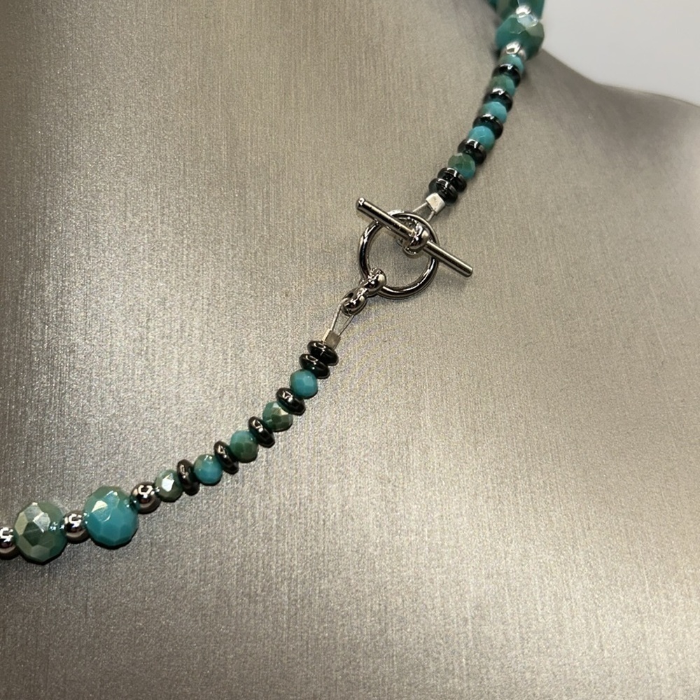HANDMADE JEWELRY - 17" Winter Holiday Sparkle Necklace #1 - Picture 2 of 3